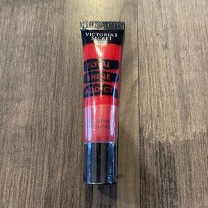 Victoria's Secret Total Shine Addict Lip Gloss